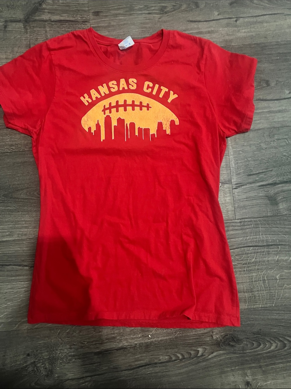 Fitted Kansas City Chiefs Red Graphic Tee for women
